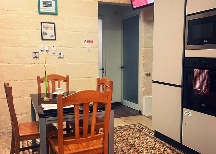 Σπίτι διακοπών A House Full Of Authentic Charm In The Heart Of The 3 Cities, Very Close To The Capital City, Valletta